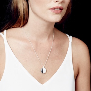 <span class=keywords><strong>Moonstone</strong></span> <span class=keywords><strong>Locket</strong></span> Mặt Dây Chuyền Vòng Cổ Trang Sức Thời Trang Mạ Vàng Bạc Dây Chuyền Nữ 925 Sterling Silver Hiphop Ba Lan Zircon - Product Image 2