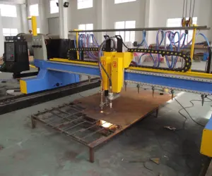 Thép Tấm Cắt CNC Plasma Máy Cắt