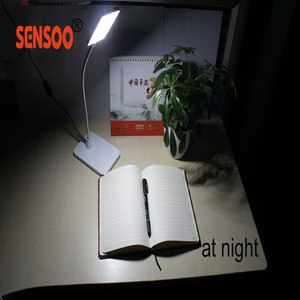 Mesa de interior usando <span class=keywords><strong>blanco</strong></span> <span class=keywords><strong>precio</strong></span> bajo aprendizaje iluminación LED lámparas de escritorio - Product Image 6