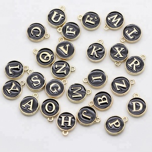 15*12mm DIY Legierung Armband Zubehör Weiß Emaille Kleine Alphabet Anhänger, Metall Initial Charme, runde Gold Platte Brief Perlen - Product Image 1