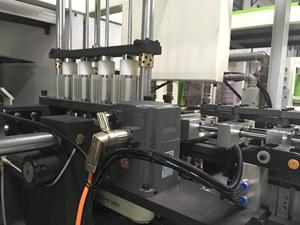 Machine à fabriquer des bouteilles en plastique, de haute qualité, appareil de moulage par soufflage, pet entièrement automatique, nouveau design, 2018 - Product Image 4