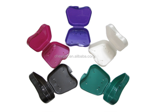 Duurzame Tandvorm Prothese Box Multifunctionele Mondhygiëne Product Met Strak Afdichtende Rand Tandheelkundige Houder