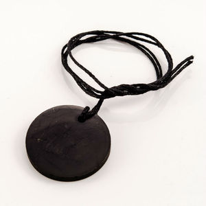 Pendentifs en pierre de Shungite Amulette "Cercle"/Schungit - Product Image 1