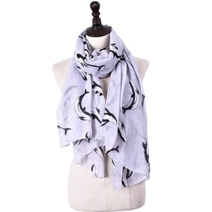 أزياء Cenrui الفيسكوز الحيوان الدلفين المطبوعة وشاح هامش - Product Image 5