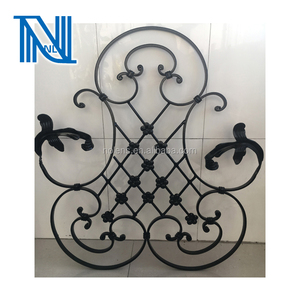 <span class=keywords><strong>Intérieur</strong></span> décoratif en <span class=keywords><strong>fer</strong></span> <span class=keywords><strong>forgé</strong></span> balustre d'escalier/pièces de garde-corps en <span class=keywords><strong>fer</strong></span> <span class=keywords><strong>forgé</strong></span> - Product Image 1
