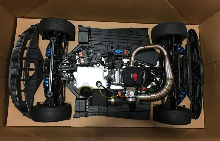 1/5 ドリフトRCカー 2.4G 4WD 36ccガソリンエンジン オンロード