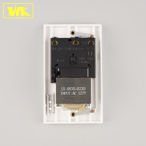 Enchufe de pared WK con transformador de línea delgada - Product Image 3