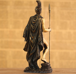 Resina europea soldado romano escultura - Product Image 3
