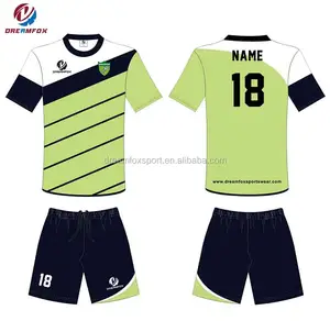 Uniformes de fútbol de sublimación personalizados, negro y dorado uniforme de fútbol, calidad tailandesa para niños