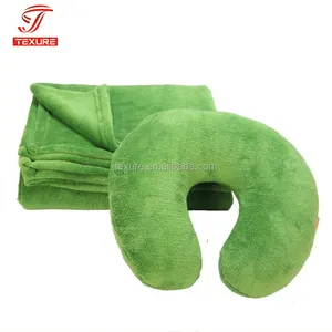 Hadiah hijau set travel bantal selimut untuk mobil dan maskapai