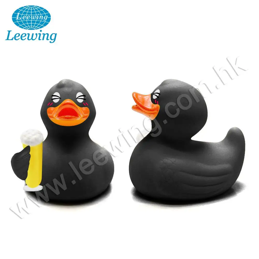 Restaurant Bar Dekoration Promotion Geschenk Kunststoff PVC Phthalat Free Custom ized Bad Spielzeug Bier Alkohol Getränk Black Rubber Duck