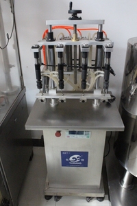 Machine de remplissage de parfum, réfrigération semi-automatique, <span class=keywords><strong>prix</strong></span> d'usine, bon marché - Product Image 2