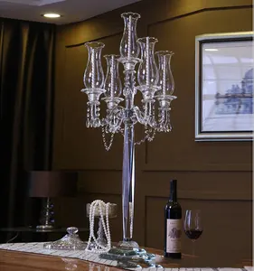 Venta al por mayor de 120cm de altura de vidrio huracán 5 brazos de cristal candelabro para decoraciones de mesa boda centros de mesa