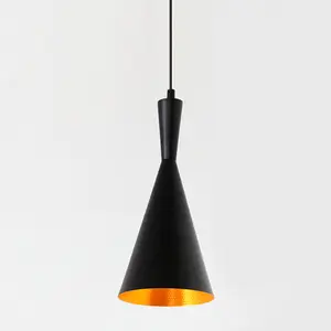 Lampe suspendue noire en bois massif, plafonnier industriel et rustique, idéal pour un entrepôt, une grange, une cuisine, une salle à manger