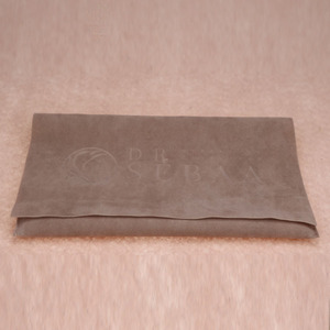 Özel kabartmalı logo takı paket ambalaj eko kadife çanta takı yüzük ambalaj için süet mikrofiber takı kılıfı flap ile - Product Image 5