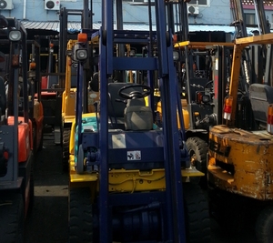 Chariot élévateur Komatsu FD30 d'occasion de haute qualité à vendre - Product Image 2