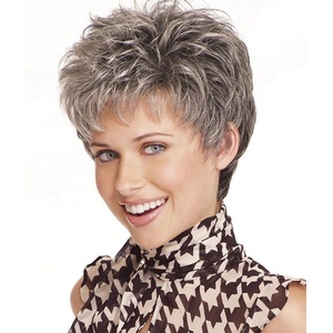 Commercio all'ingrosso resistente al calore breve ricci sintetico argento-grigio parrucca <span class=keywords><strong>parrucche</strong></span> sintetiche dei <span class=keywords><strong>capelli</strong></span> per le donne - Product Image 1