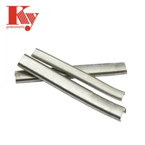 Tapicería duradera Neumático de alambre de hierro galvanizado C Clips Hog Ring Staple C17 C24 C45 para jaulas de animales