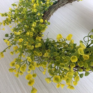 2019 New Design Artificial Leaves Wreath 18 Inch Grapevine Twigs Base Wreath for <strong>Spring</strong> Season <strong>Decoration</strong> - Product Image 5