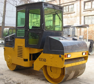 SINOMACH YZC6B nivo küçük <span class=keywords><strong>6</strong></span> <span class=keywords><strong>ton</strong></span> çift davul titreşimli yol silindir sıkıştırıcı makinesi fiyat yol veya parça - Product Image 3
