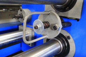 CZ Arcareccio Macchina Cina CZ acciaio canale Intercambiabili inquadratura che fa la macchina - Product Image 5