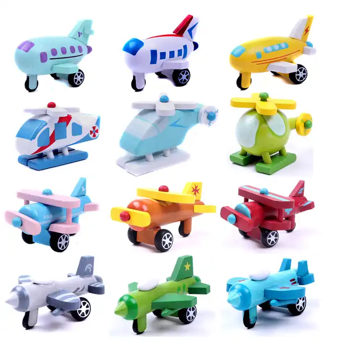 Source Mini jouets dessin animé pour bébé, jouets d'avion en bois pour  enfants on m.alibaba.com