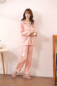 Bordado pijamas mujeres Pijama <span class=keywords><strong>Mujer</strong></span> De Seda Piyama Satén De Seda De la <span class=keywords><strong>mujer</strong></span> ropa De dormir pijama De <span class=keywords><strong>Mujer</strong></span> conjunto De dos piezas De los diseñadores De Pijama - Product Image 4