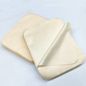 All'ingrosso tessuto in microfibra in pelle scamosciata, <span class=keywords><strong>salviette</strong></span> <span class=keywords><strong>per</strong></span> la pulizia degli <span class=keywords><strong>occhiali</strong></span> sostenibili, panni <span class=keywords><strong>per</strong></span> <span class=keywords><strong>occhiali</strong></span> da sole - Product Image 3