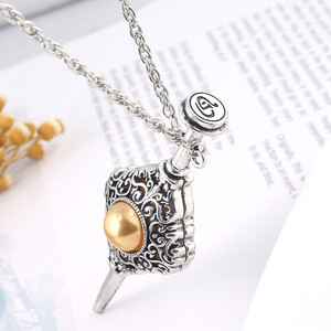 สร้อยคอจี้รูปสัตว์ประหลาดจากภาพยนตร์สุดมหัศจรรย์ - Product Image 3