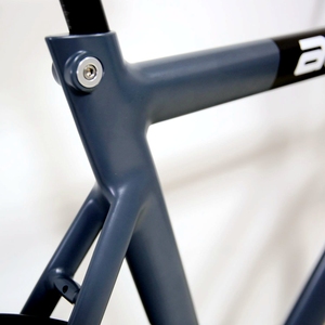 Bicicleta de engranaje fijo, pista 3 Fixie, horquilla de carbono con marco de aleación 7005 - Product Image 4