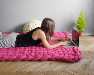 Gigante crudo <span class=keywords><strong>lana</strong></span> de <span class=keywords><strong>merino</strong></span> hilado 100% <span class=keywords><strong>lana</strong></span> de <span class=keywords><strong>merino</strong></span> de 19 micrones <span class=keywords><strong>merino</strong></span> <span class=keywords><strong>lana</strong></span> para brazo de tejer itinerante que teje - Product Image 5