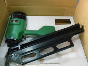 APLUS S-160D 160MM ANGLE FRAMING NAIL GUN pour CONSTRUCTION Tête Ronde, Collecte Plastique - Product Image 6