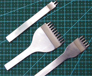 Portable Leather <strong>Craft</strong> <strong>Tool</strong> Hole Punches Stitching Prong Leather Punching <strong>Tool</strong> - Product Image 3
