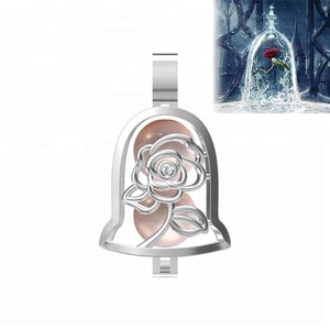 Collar con Colgante de Rosa Encantada de <span class=keywords><strong>La</strong></span> <span class=keywords><strong>Bella</strong></span> <span class=keywords><strong>y</strong></span> <span class=keywords><strong>la</strong></span> <span class=keywords><strong>Bestia</strong></span>, Colgante de Jaula de Perlas con Flores, Joyería de Plata de Ley 925 - Product Image 2