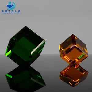 Yiwu fábrica cubo de cristal de vidro colorido para gravura a laser personalizada