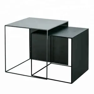 Mesa de anidación cuadrada y decorativa para el hogar, mueble de centro de metal resistente, color negro