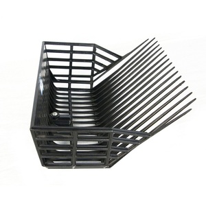 Kunststoff-Pitch-Gabel kopf mit D-förmigem Griff zur Pferde reinigung - Product Image 4