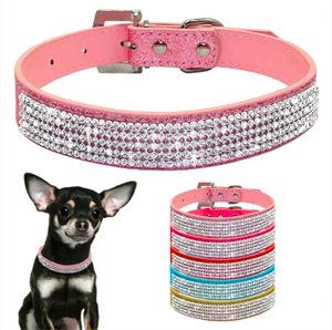 <span class=keywords><strong>Collar</strong></span> de gatito con lazo para mascotas brillante estilo más vendido <span class=keywords><strong>Collar</strong></span> de perro de cuero PU con diamantes de imitación de cristal ostentosos ajustable