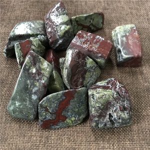 Pietra di Quarzo Naturale Dragon Blood all'Ingrosso, Cristallo Levigato per Decorazione - Product Image 6
