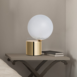 <span class=keywords><strong>Lampe</strong></span> LED doré en forme de boule de verre, produit de luxe, éclairage d'intérieur, <span class=keywords><strong>lampe</strong></span> de chevet, lumière pour projet d'hôtel, vente en gros - Product Image 3