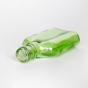 Botella de Vidrio Cuadrada Plana Azul Verde de Grado Alimenticio de 50 ml, 100 ml, 200 ml para Vino de Frutas, Licor, con Tapa de Rosca - Product Image 2