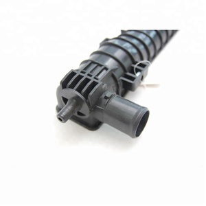 TPG156 parti in plastica serbatoio dell'acqua inferiore superiore del radiatore per parti del <span class=keywords><strong>negozio</strong></span> di riparazione <span class=keywords><strong>auto</strong></span> - Product Image 3