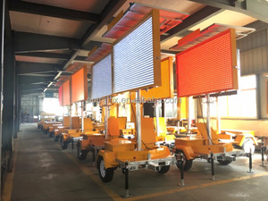 Connexion WIFI télécommandée Optraffic Contrôle du trafic programmable sur place Signalisation VMS 5 couleurs, remorque à message variable - Product Image 6