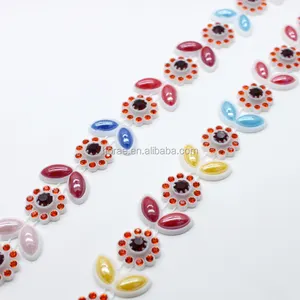 Hotselling multicolor perla y Crystal galones de piedras recorte con base de plástico para la <span class=keywords><strong>ropa</strong></span> - Product Image 1