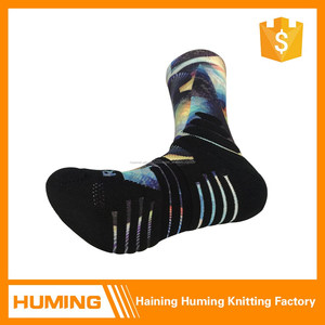 Venta caliente para hombre de punto <span class=keywords><strong>sin</strong></span> costuras vivos colores de impresión personalizada calcetín - Product Image 4
