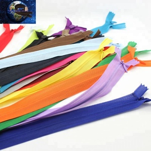 Số <span class=keywords><strong>3</strong></span> CBS tùy chỉnh con bằng chứng nhựa nylon vô hình close-End ren dây kéo thiết kế - Product Image 4