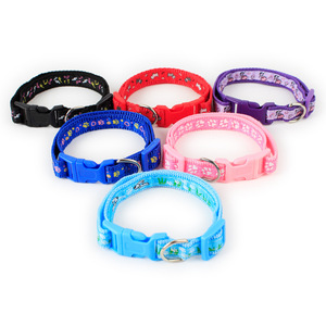 <span class=keywords><strong>Collar</strong></span> de plástico con hebilla de nailon para perro, cachorro, gato, campana