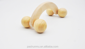 Masajeador muscular portátil de 4 bolas de madera de mano para relajación corporal para uso en movimiento - Product Image 3