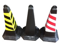 Cône de signalisation de sécurité en plastique PE vert de 900 mm, triangle à 3 côtés, signalisation de danger au sol, signalisation de construction, interdiction de stationnement, cône d'avertissement pyramidal