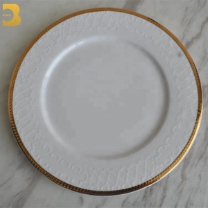 Vente en gros Assiettes à dîner modernes en céramique de porcelaine osseuse à bordure dorée de 5mm allant au lave-vaisselle pour les mariages de marque BLAIS - Product Image 3